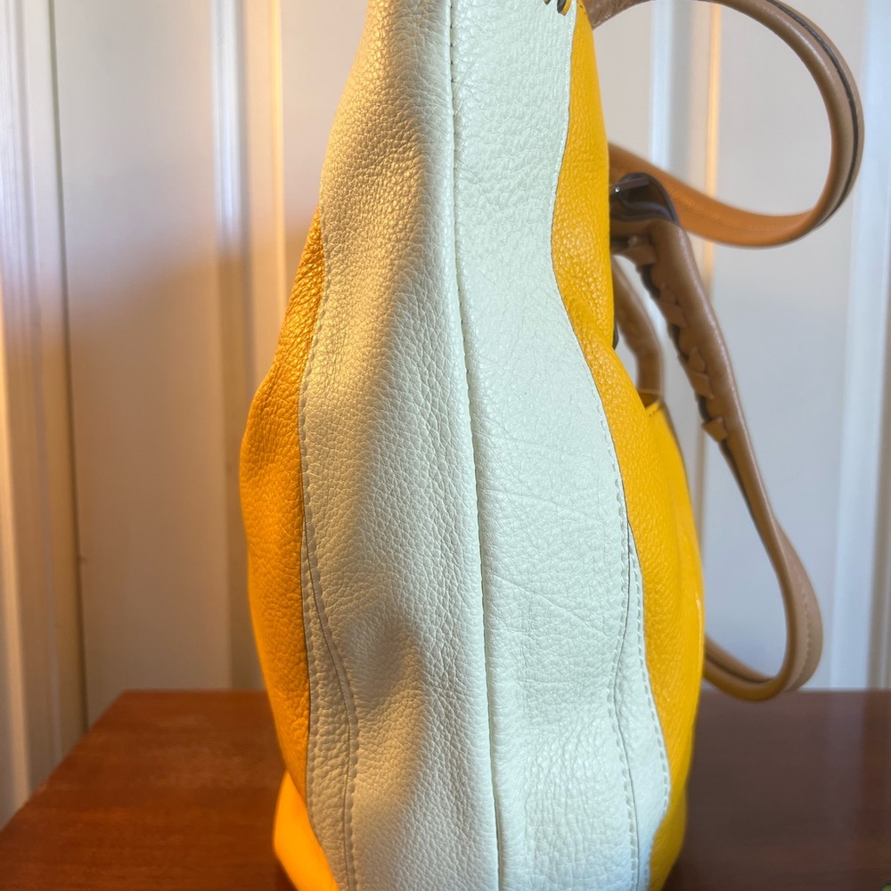 Leather shoulder bag - Picture 4 of 5